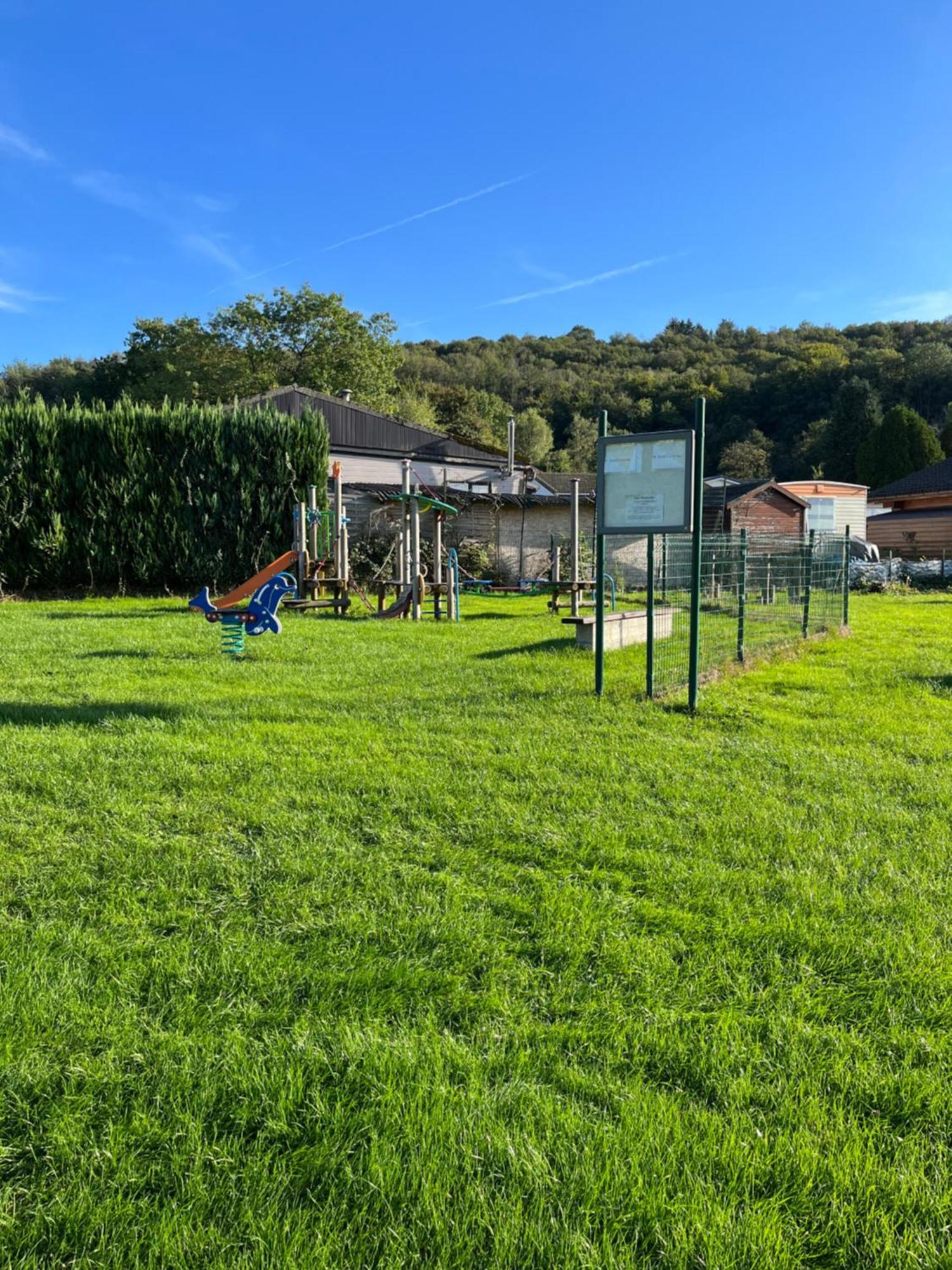 Chalet Charmant Monika Avec Piscine Yvoir 外观 照片